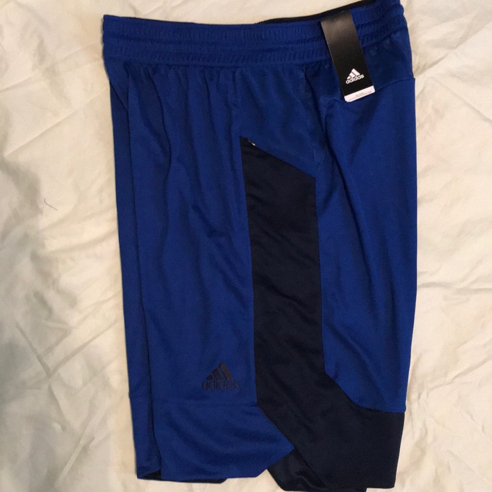 Men’s NWT Adidas Essentials Shorts 3 - Picture 2 of 6